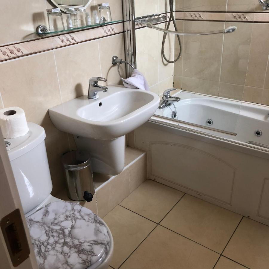 Laragh House B&B Килкенни Экстерьер фото